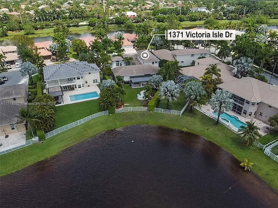 For Sale: $2,650,000 (5 beds, 5 baths, 4858 Square Feet)