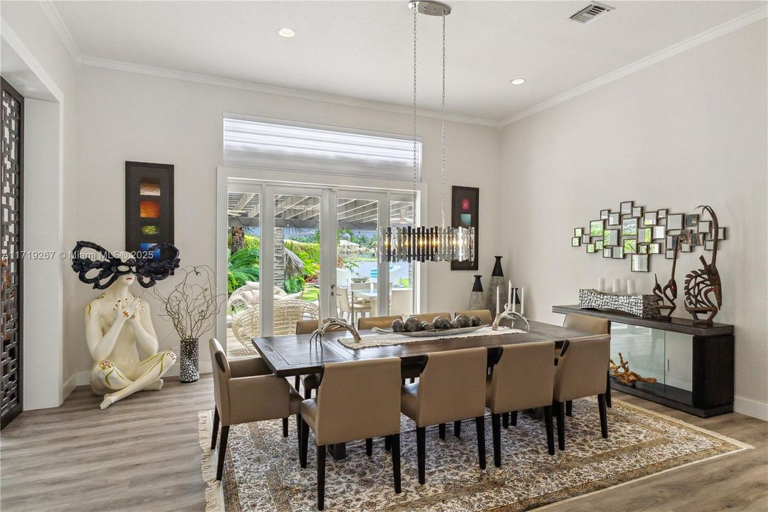 For Sale: $2,650,000 (5 beds, 5 baths, 4858 Square Feet)