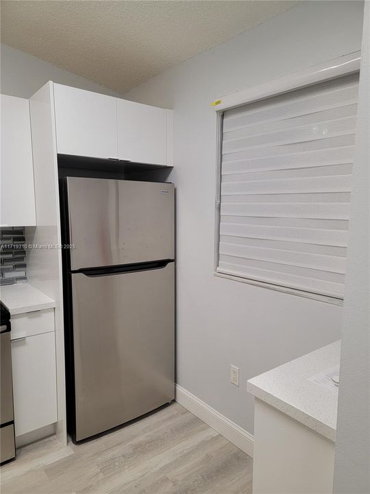 For Rent: $1,950 (1 beds, 1 baths, 744 Square Feet)