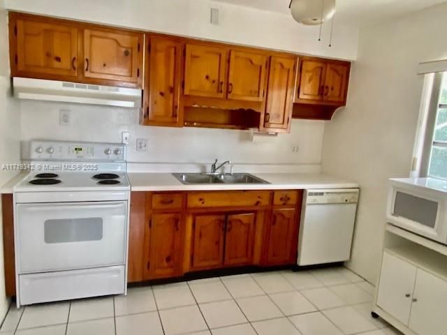 For Sale: $359,900 (2 beds, 1 baths, 700 Square Feet)