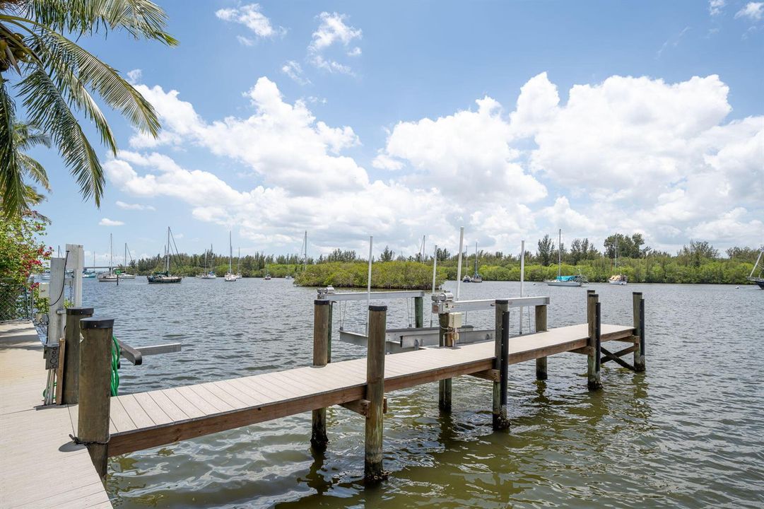 66-web-or-mls-3937 Indian River Dr-66