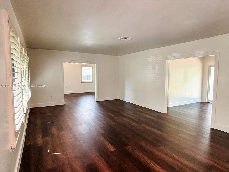 For Rent: $5,500 (3 beds, 2 baths, 1895 Square Feet)