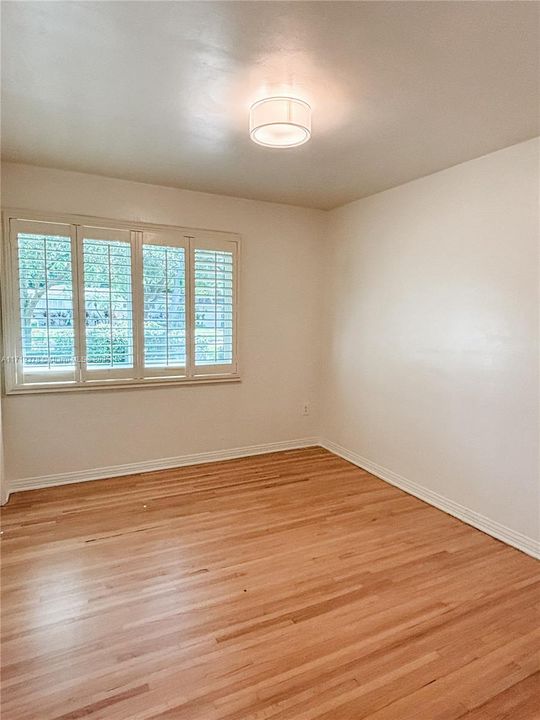 For Rent: $5,500 (3 beds, 2 baths, 1895 Square Feet)