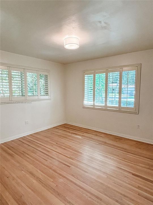 For Rent: $5,500 (3 beds, 2 baths, 1895 Square Feet)