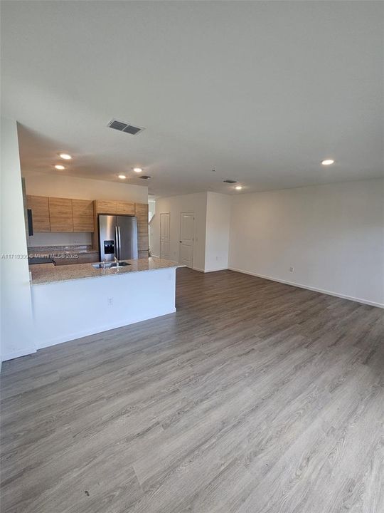 For Rent: $2,780 (3 beds, 2 baths, 0 Square Feet)