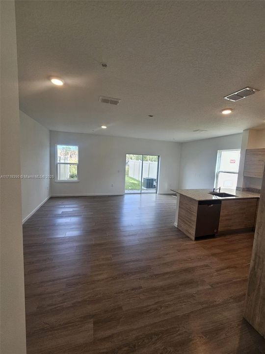 For Rent: $2,780 (3 beds, 2 baths, 0 Square Feet)