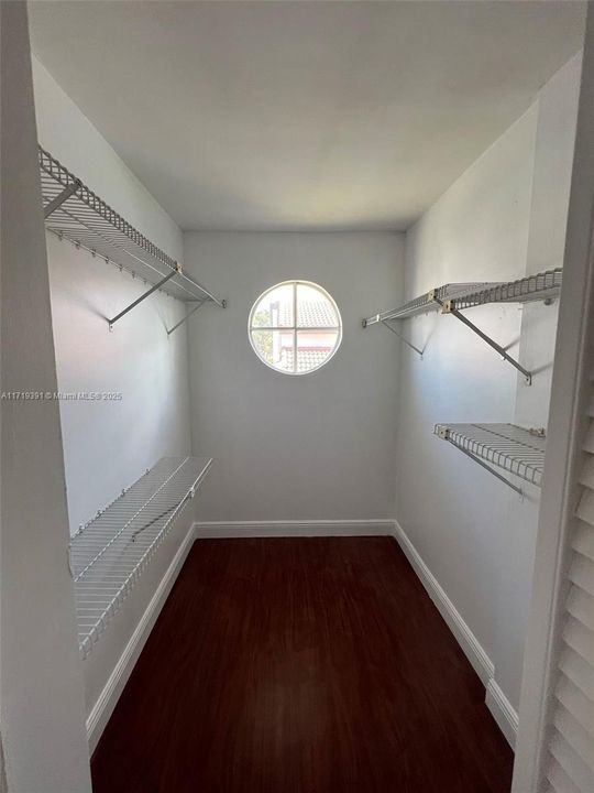 Walk-in closet