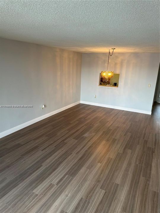 For Rent: $2,100 (2 beds, 2 baths, 1000 Square Feet)