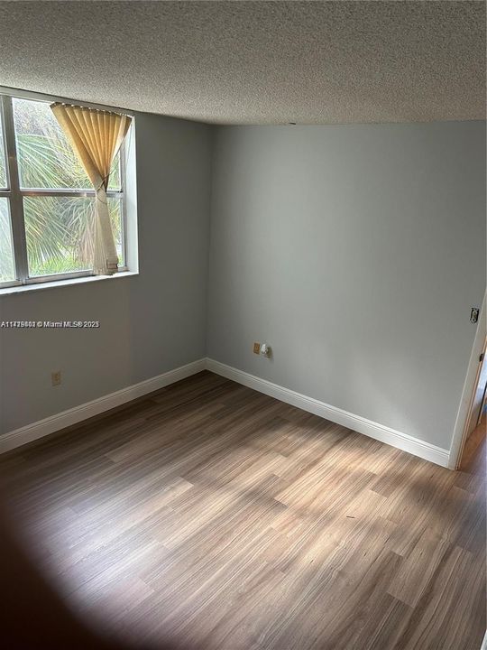 For Rent: $2,100 (2 beds, 2 baths, 1000 Square Feet)