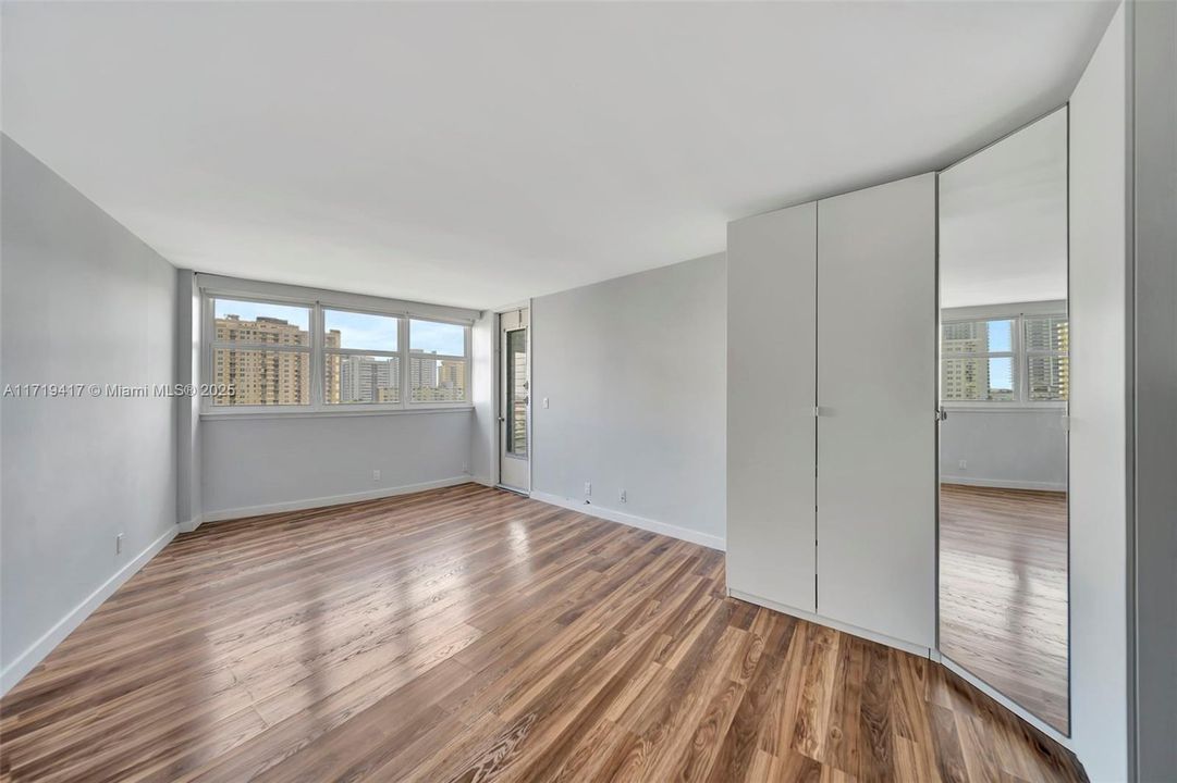 For Sale: $389,000 (2 beds, 2 baths, 1420 Square Feet)