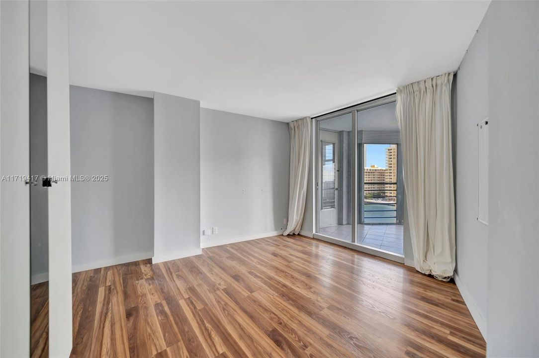 For Sale: $389,000 (2 beds, 2 baths, 1420 Square Feet)