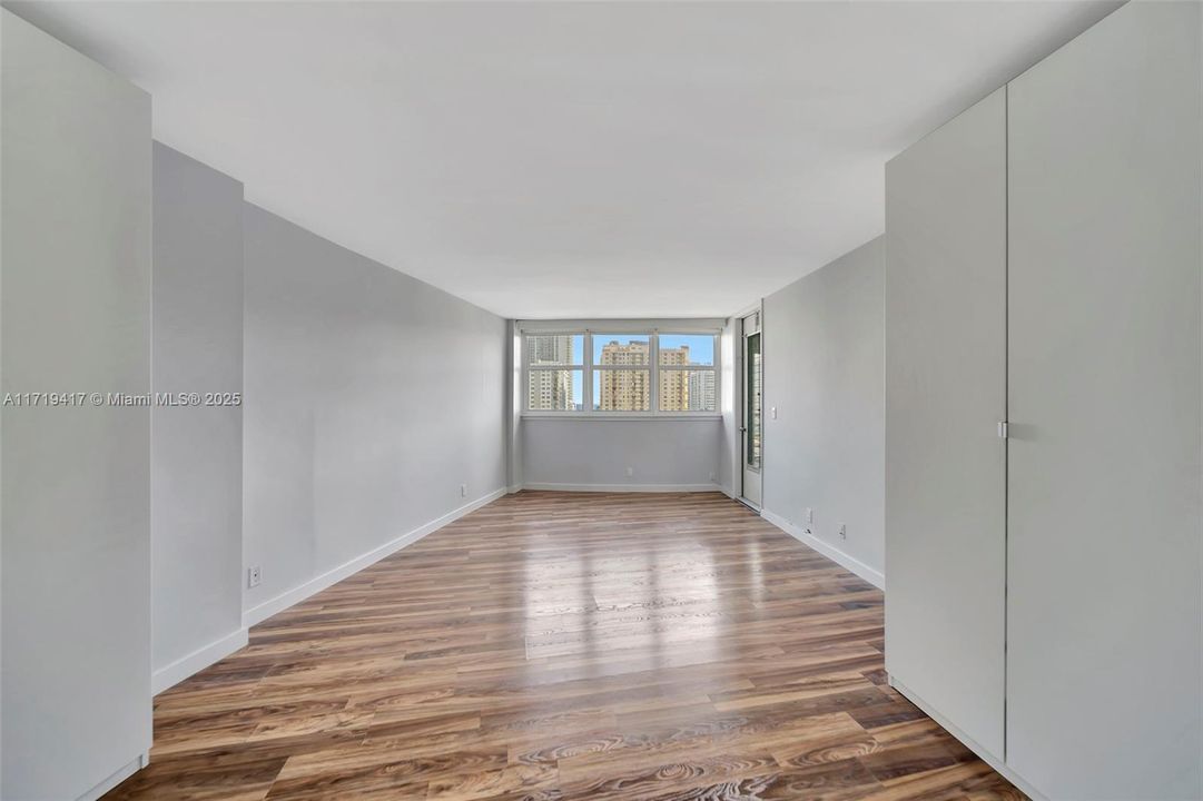 For Sale: $389,000 (2 beds, 2 baths, 1420 Square Feet)