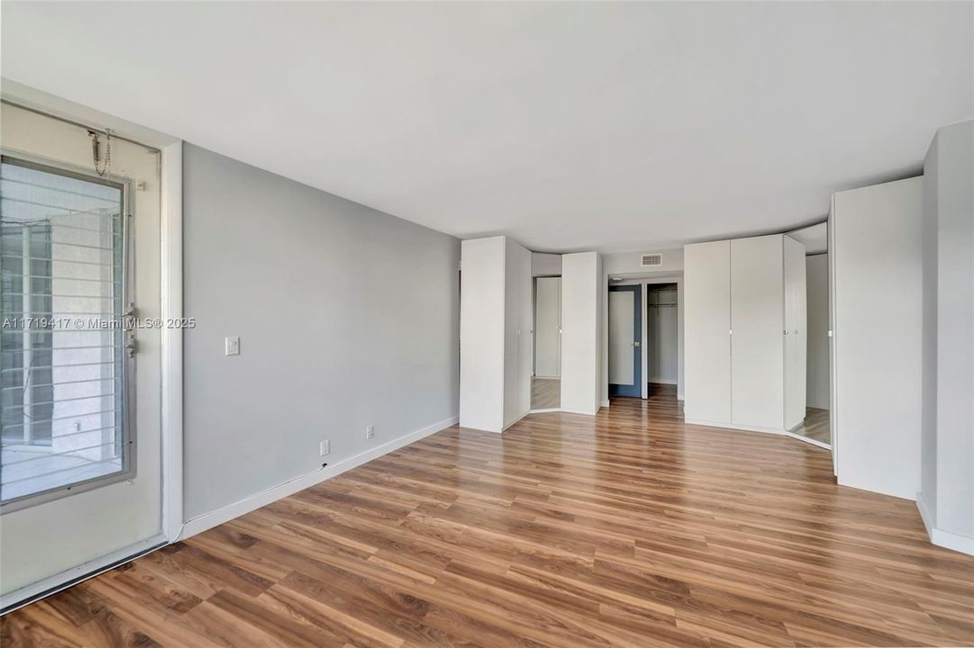 For Sale: $389,000 (2 beds, 2 baths, 1420 Square Feet)