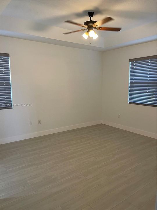 For Rent: $3,200 (4 beds, 2 baths, 2420 Square Feet)