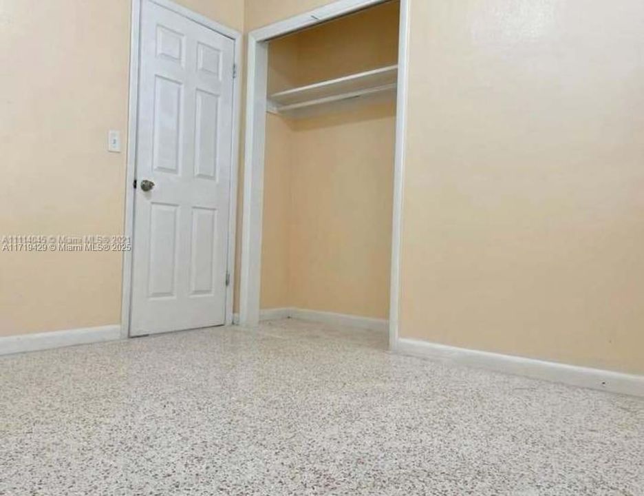 Недавно продано: $420,000 (0 спален, 0 ванн, 2208 Квадратных фут)