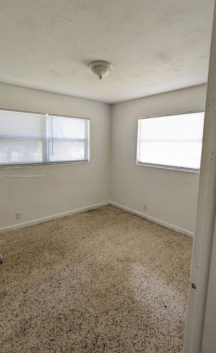 Недавно продано: $420,000 (0 спален, 0 ванн, 2208 Квадратных фут)