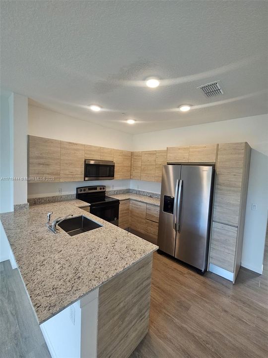 For Rent: $2,740 (3 beds, 2 baths, 0 Square Feet)