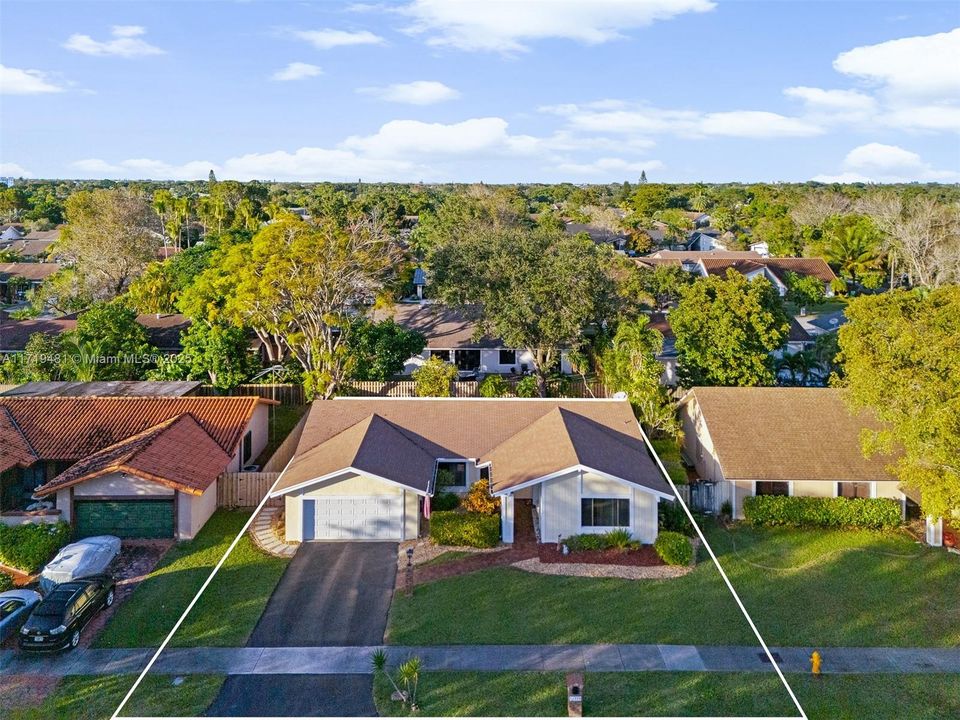 For Sale: $775,000 (4 beds, 2 baths, 1999 Square Feet)