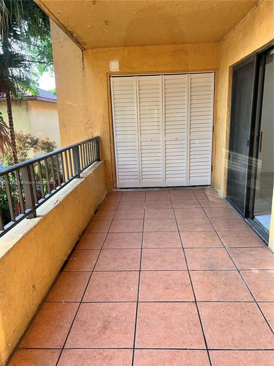 For Rent: $2,800 (3 beds, 2 baths, 1215 Square Feet)