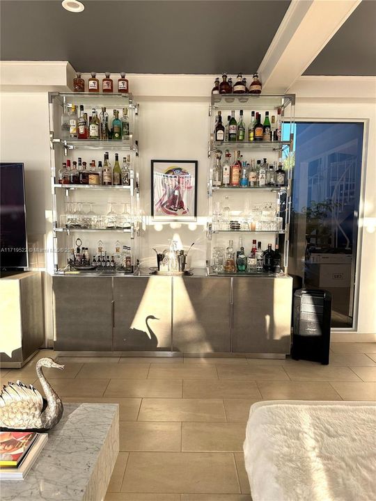 最近售出: $8,250,000 (0.58 acres)