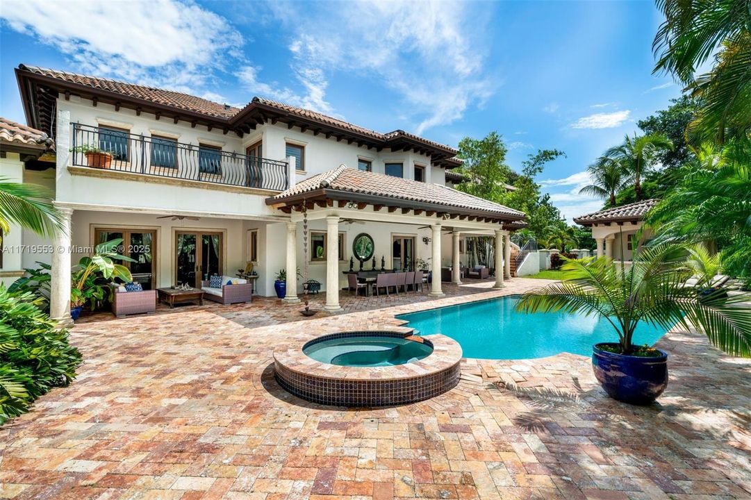 For Sale: $4,985,000 (6 beds, 7 baths, 6514 Square Feet)