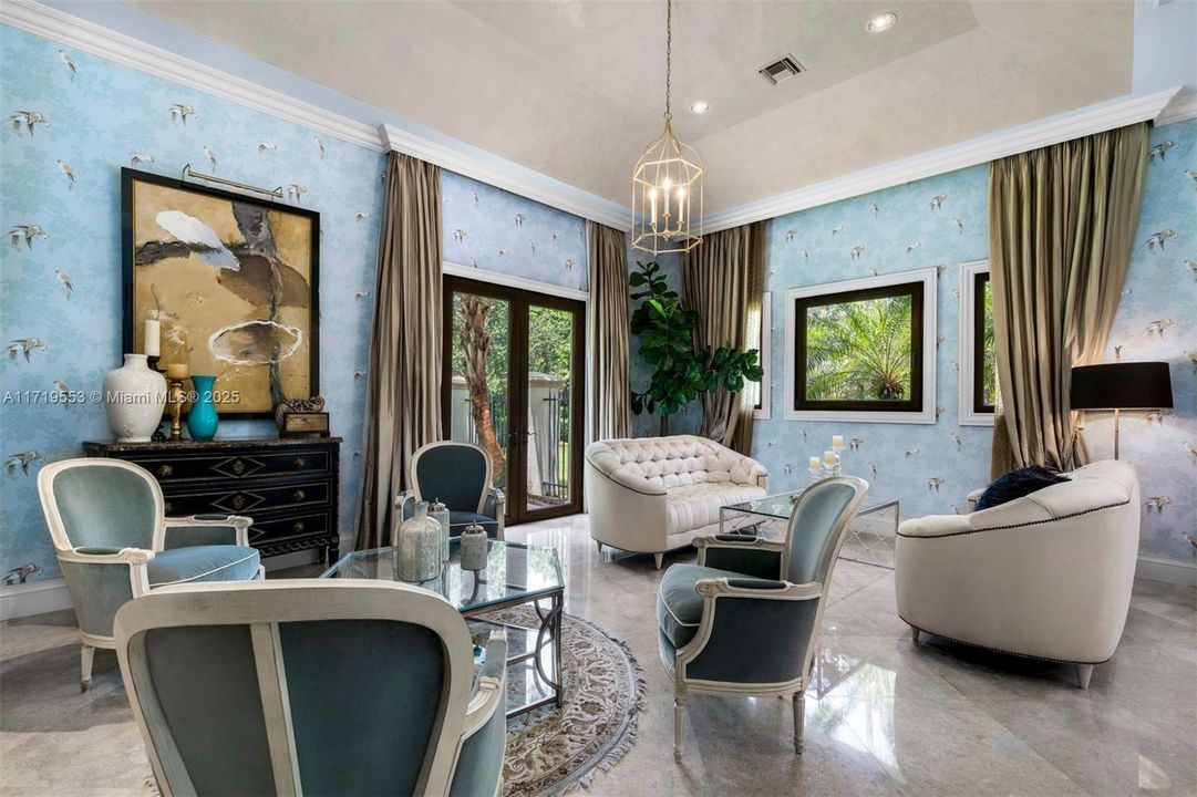 For Sale: $4,985,000 (6 beds, 7 baths, 6514 Square Feet)