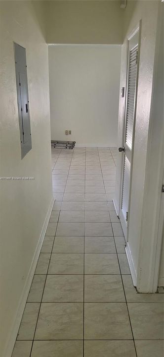 For Rent: $3,000 (3 beds, 2 baths, 2113 Square Feet)