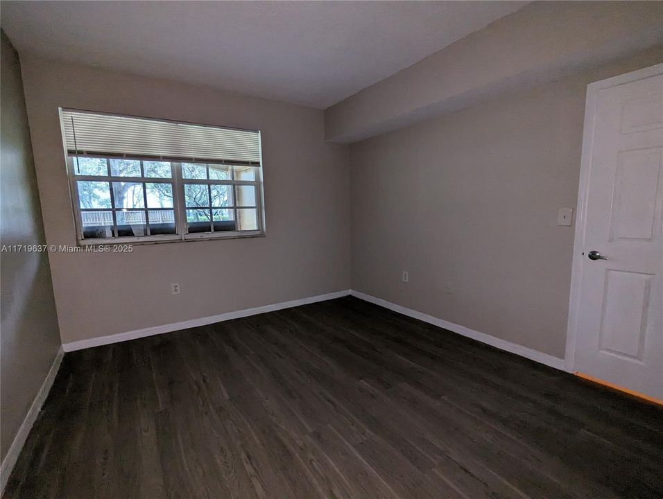 For Rent: $2,800 (3 beds, 2 baths, 1330 Square Feet)