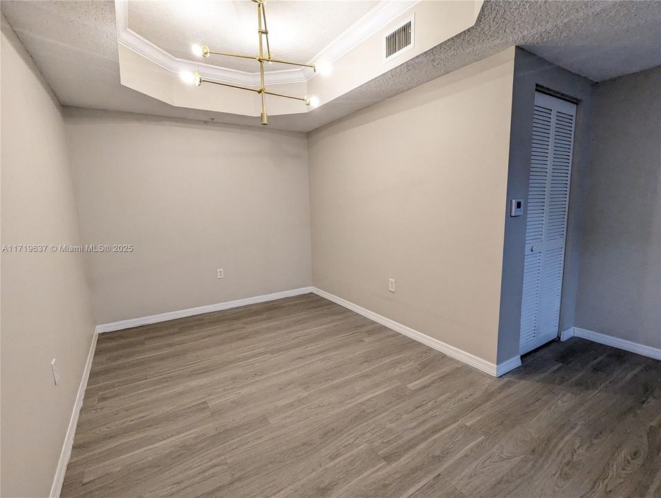 For Rent: $2,800 (3 beds, 2 baths, 1330 Square Feet)