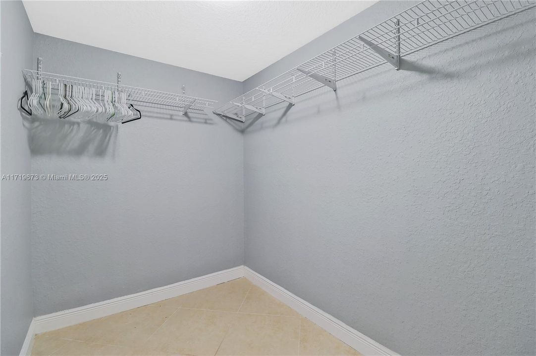 Recently Rented: $5,500 (4 beds, 3 baths, 2134 Square Feet)