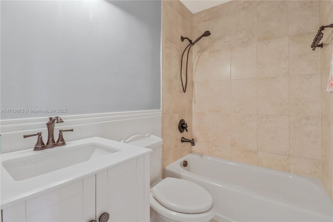 Recently Rented: $5,500 (4 beds, 3 baths, 2134 Square Feet)