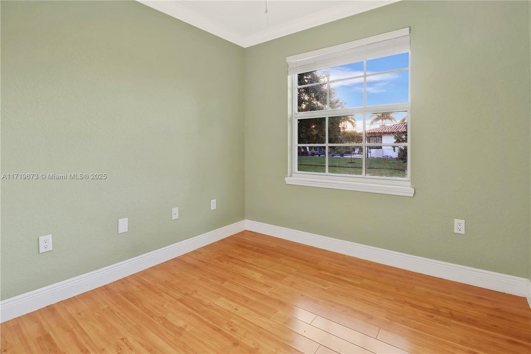 Recently Rented: $5,500 (4 beds, 3 baths, 2134 Square Feet)