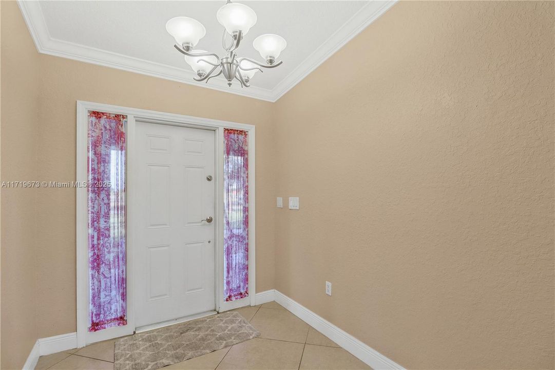 Recently Rented: $5,500 (4 beds, 3 baths, 2134 Square Feet)