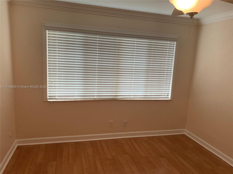 For Rent: $2,175 (1 beds, 1 baths, 660 Square Feet)