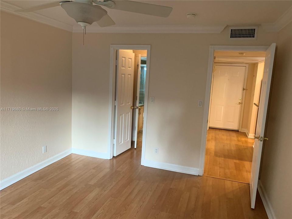 For Rent: $2,175 (1 beds, 1 baths, 660 Square Feet)