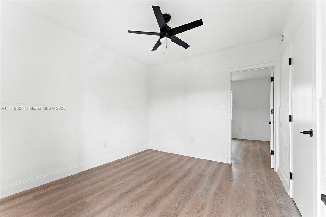 For Rent: $1,650 (1 beds, 1 baths, 8178 Square Feet)