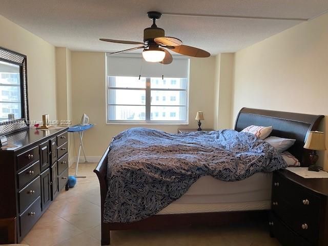 For Rent: $2,850 (2 beds, 2 baths, 1087 Square Feet)