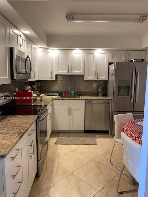 For Rent: $2,850 (2 beds, 2 baths, 1087 Square Feet)