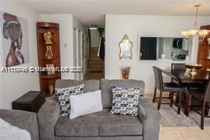 For Rent: $2,400 (2 beds, 2 baths, 1239 Square Feet)