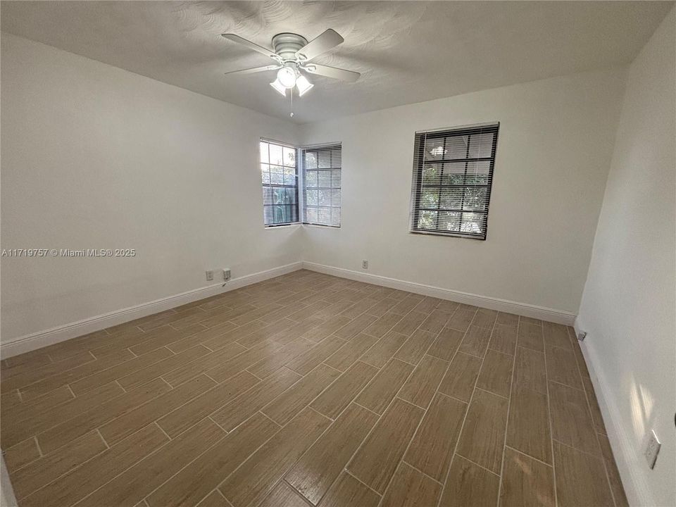 For Rent: $3,100 (3 beds, 2 baths, 1283 Square Feet)