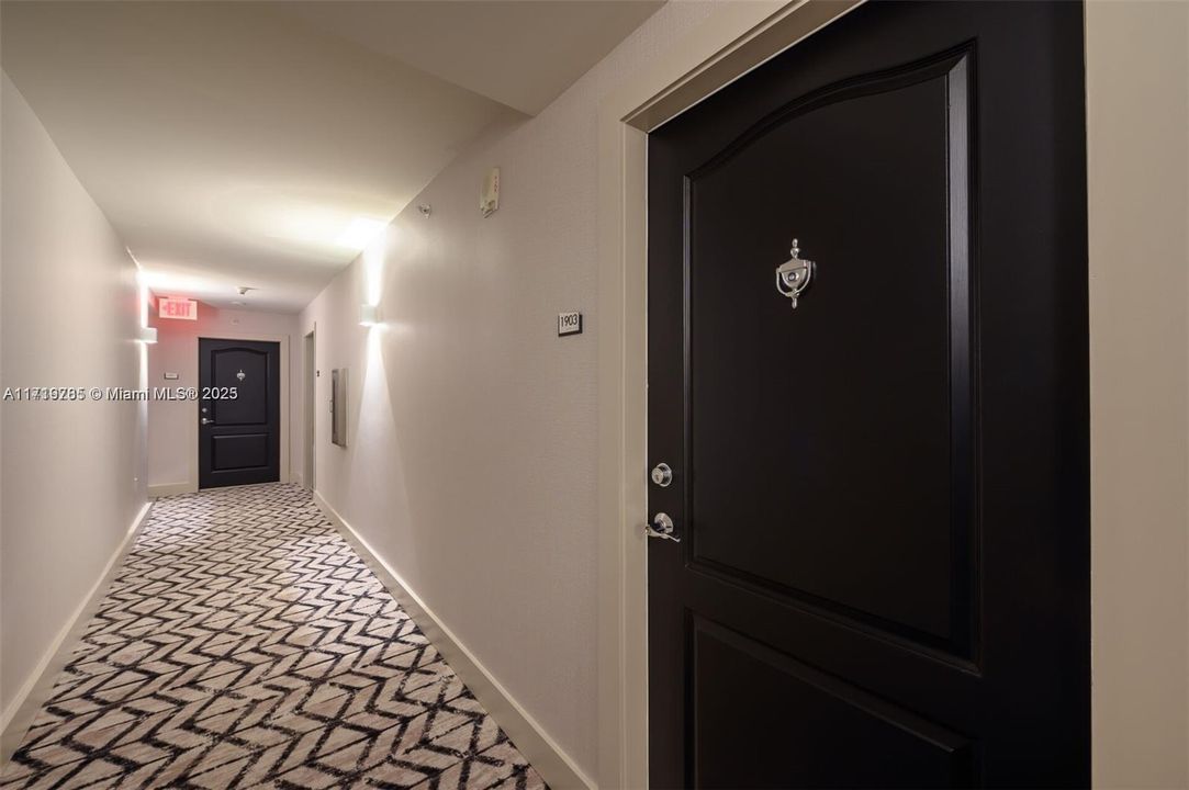 Recently Rented: $4,400 (2 beds, 2 baths, 1188 Square Feet)