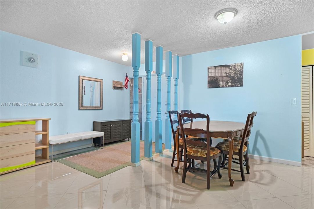 For Sale: $249,000 (2 beds, 2 baths, 1674 Square Feet)