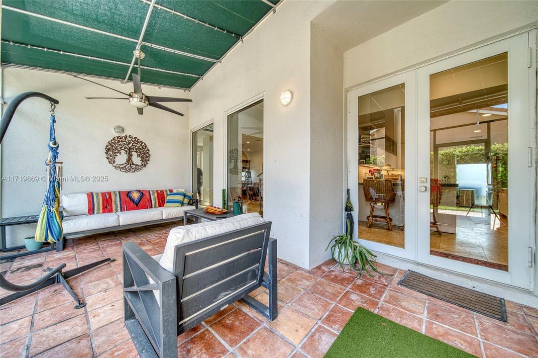 En Venta: $1,595,000 (4 camas, 3 baños, 3475 Pies cuadrados)