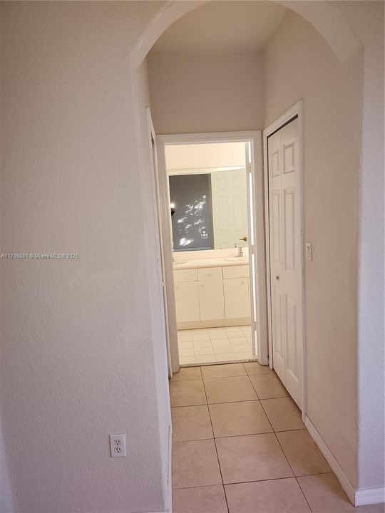 For Rent: $2,450 (3 beds, 2 baths, 1447 Square Feet)