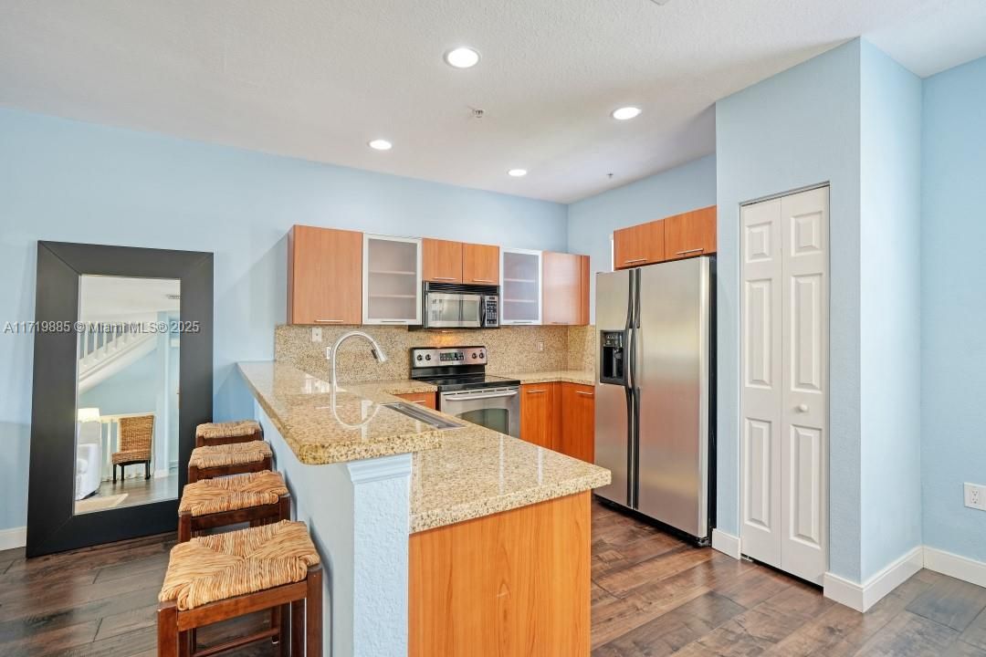 For Sale: $412,900 (2 beds, 2 baths, 1455 Square Feet)