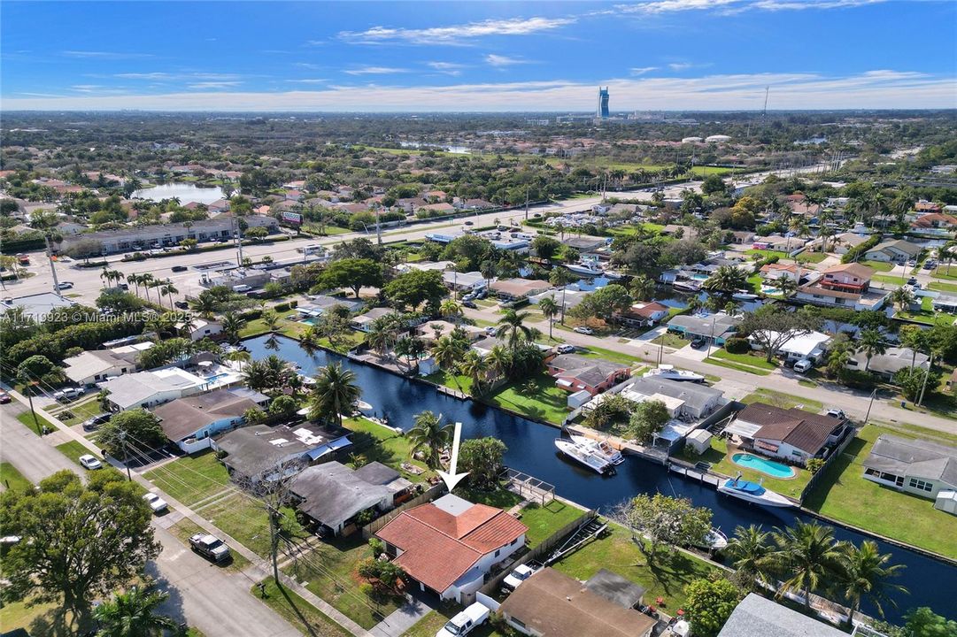 For Sale: $749,000 (3 beds, 2 baths, 1579 Square Feet)