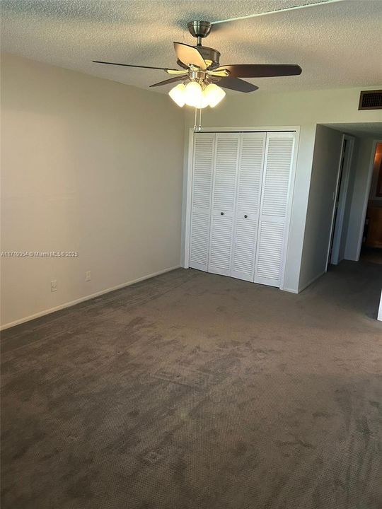 For Rent: $1,700 (1 beds, 1 baths, 900 Square Feet)