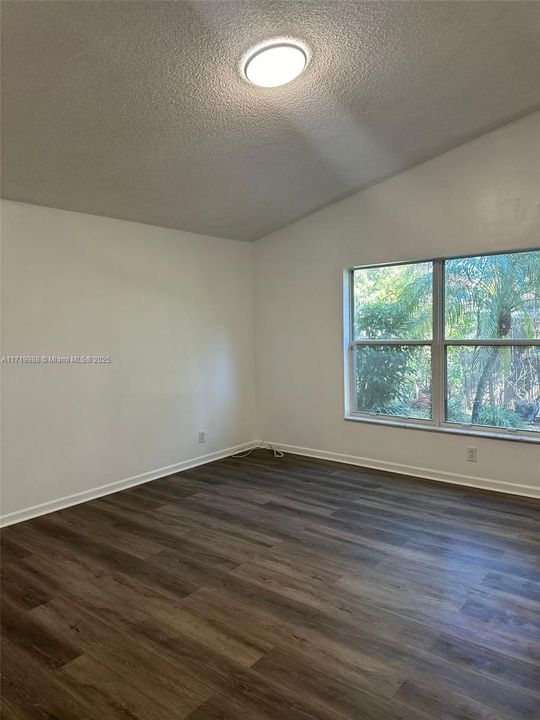 For Rent: $4,000 (3 beds, 2 baths, 1852 Square Feet)