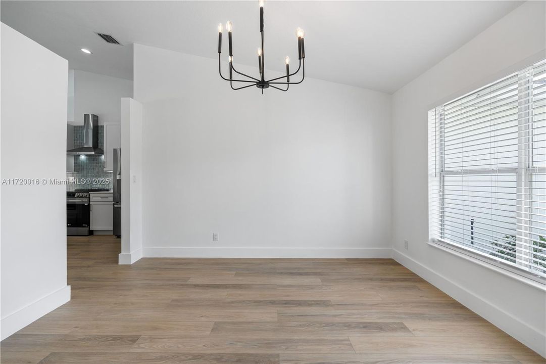 For Sale: $1,195,000 (3 beds, 2 baths, 2047 Square Feet)