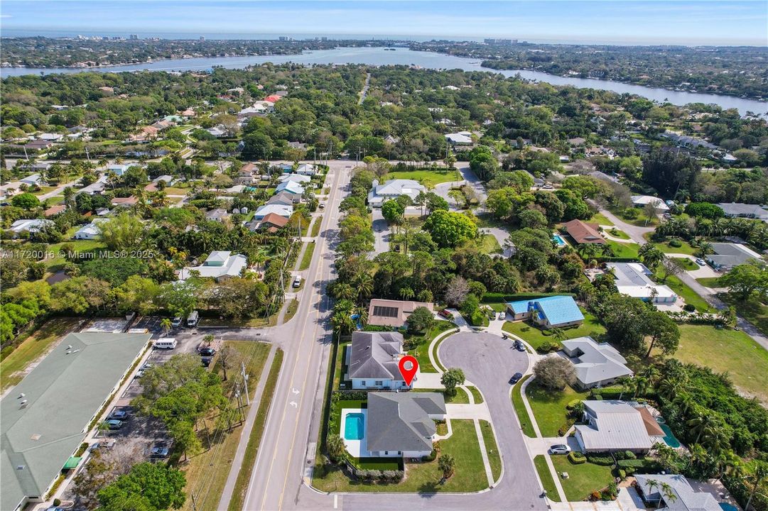 For Sale: $1,195,000 (3 beds, 2 baths, 2047 Square Feet)